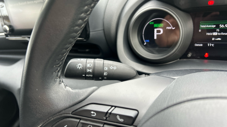 Toyota Yaris 1.5 Hybrid Design 5dr CVT Hybrid Hatchback